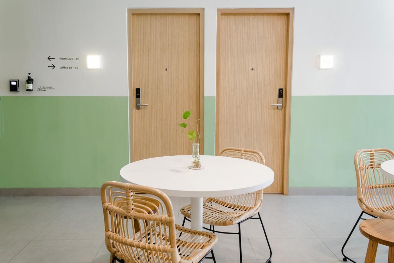 Sanctuary Spaces By Twospaces Jakarta Exterior photo